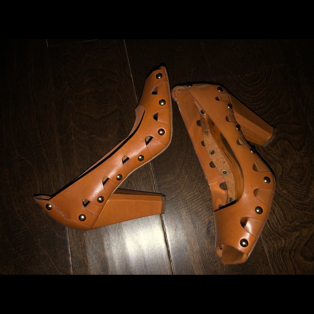 Vince Camuto Genuine Leather 7.5